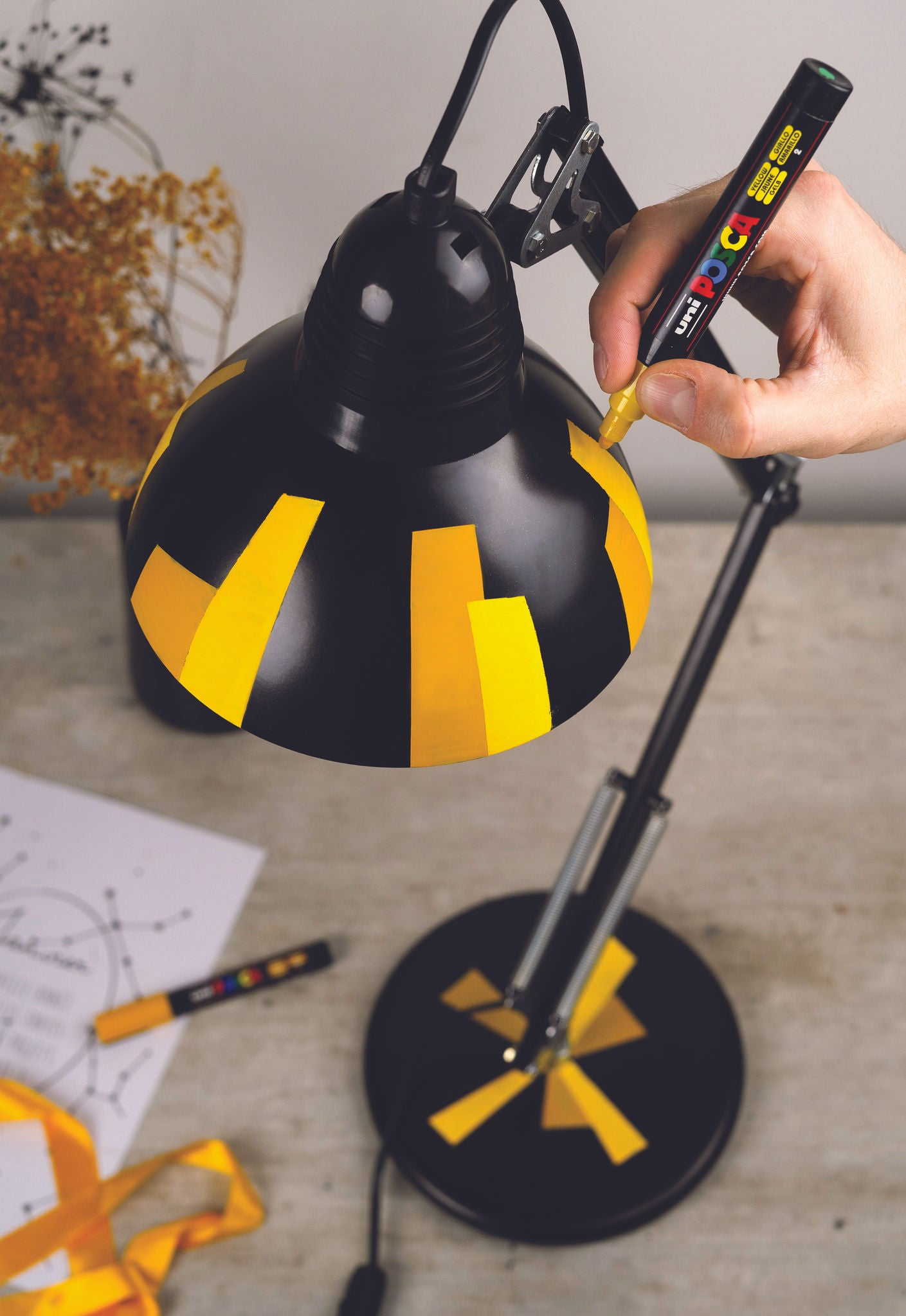 Lampada con Uniposca