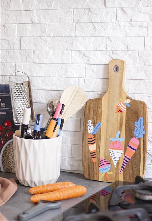 Tagliere con Uniposca