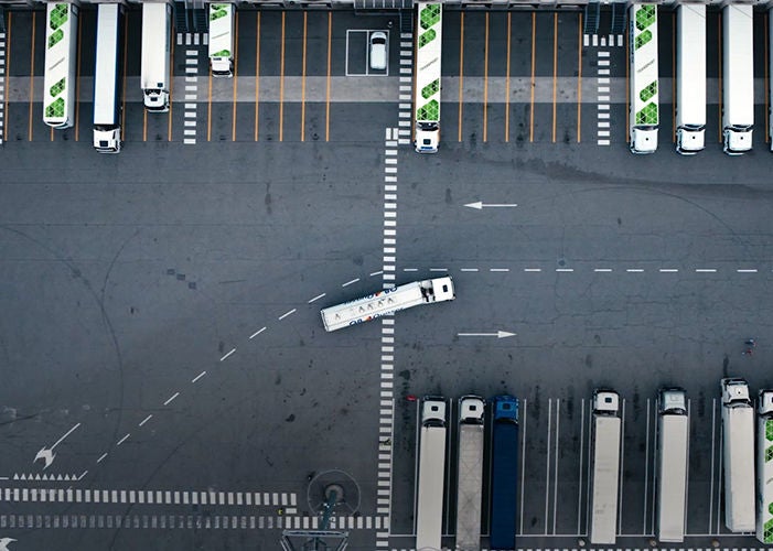 autoarticolati, parcheggio vista dall'alto